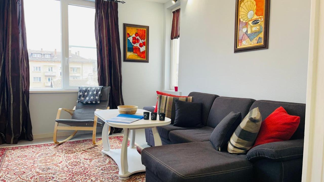 Cozy Spot By The Lions' Bridge Appartement Sofia Buitenkant foto