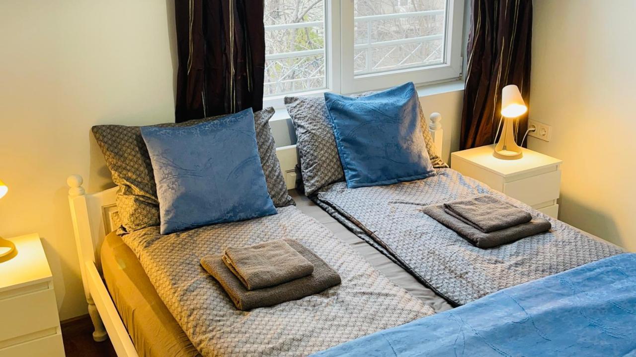 Cozy Spot By The Lions' Bridge Appartement Sofia Buitenkant foto