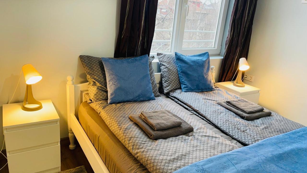 Cozy Spot By The Lions' Bridge Appartement Sofia Buitenkant foto