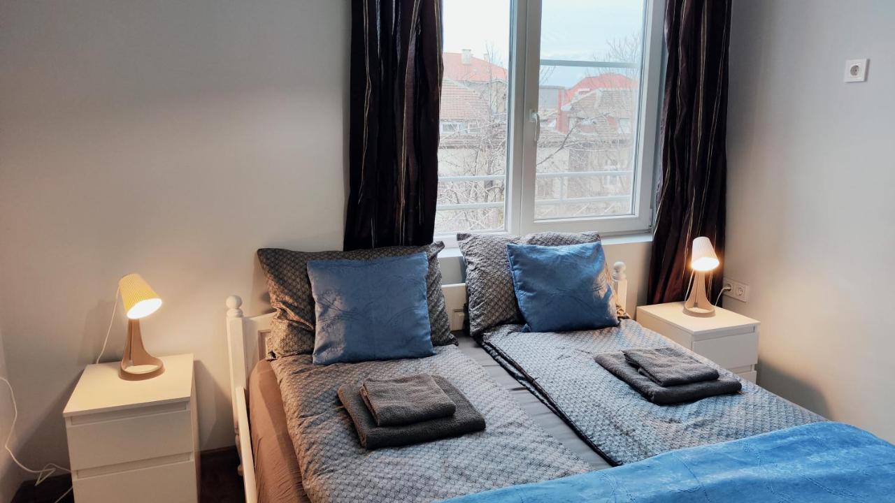 Cozy Spot By The Lions' Bridge Appartement Sofia Buitenkant foto
