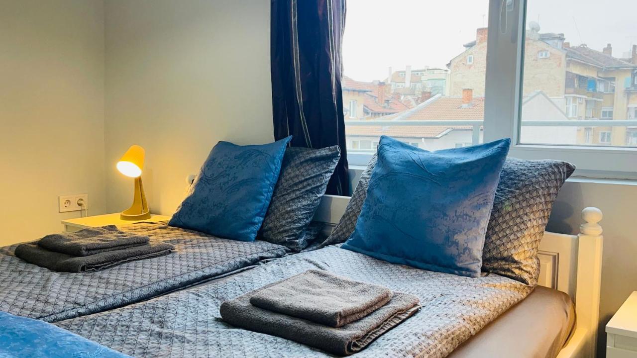 Cozy Spot By The Lions' Bridge Appartement Sofia Buitenkant foto